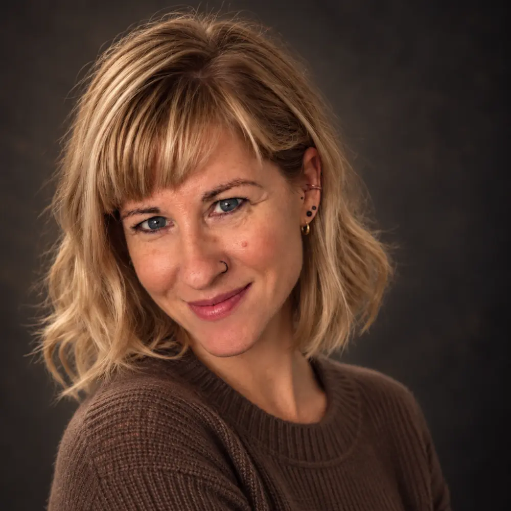 Ivy Ivonsson, Autorin der Kinderthriller-Reihe Eiskaltes Kribbeln